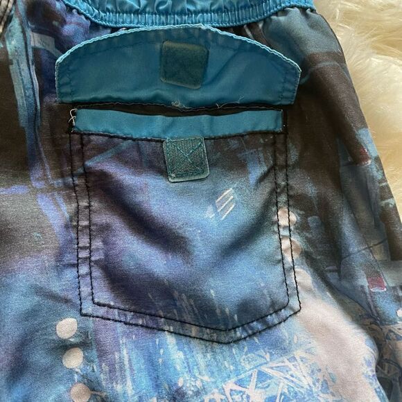 🖤 WWE Swim Trunks Featuring John Cena The Undertaker Boys XL - Picture 3 of 9